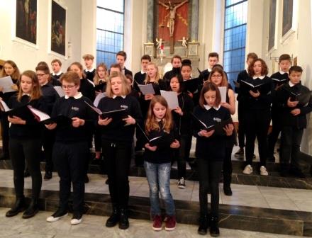 Jugendkantorei DoReMi: Evensong, St.Fridolin, L&ouml;-Stetten, 3.11.2019 Foto: Marga Dersch
