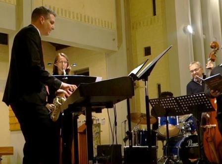 Andreas M&ouml;lder (E-Piano), Ulrike Zeh (Saxophon), Stephan Laage-Witt (E-Bass) mit Canto Allegro, 13.11.2019