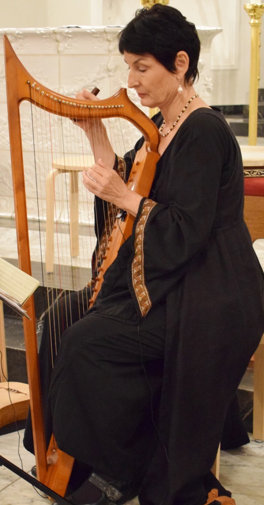 Jutta Haaf (Harfe), Freiburger Spielleyt, 03.11.2017, St. Fridolin, L&ouml;rrach-Stetten